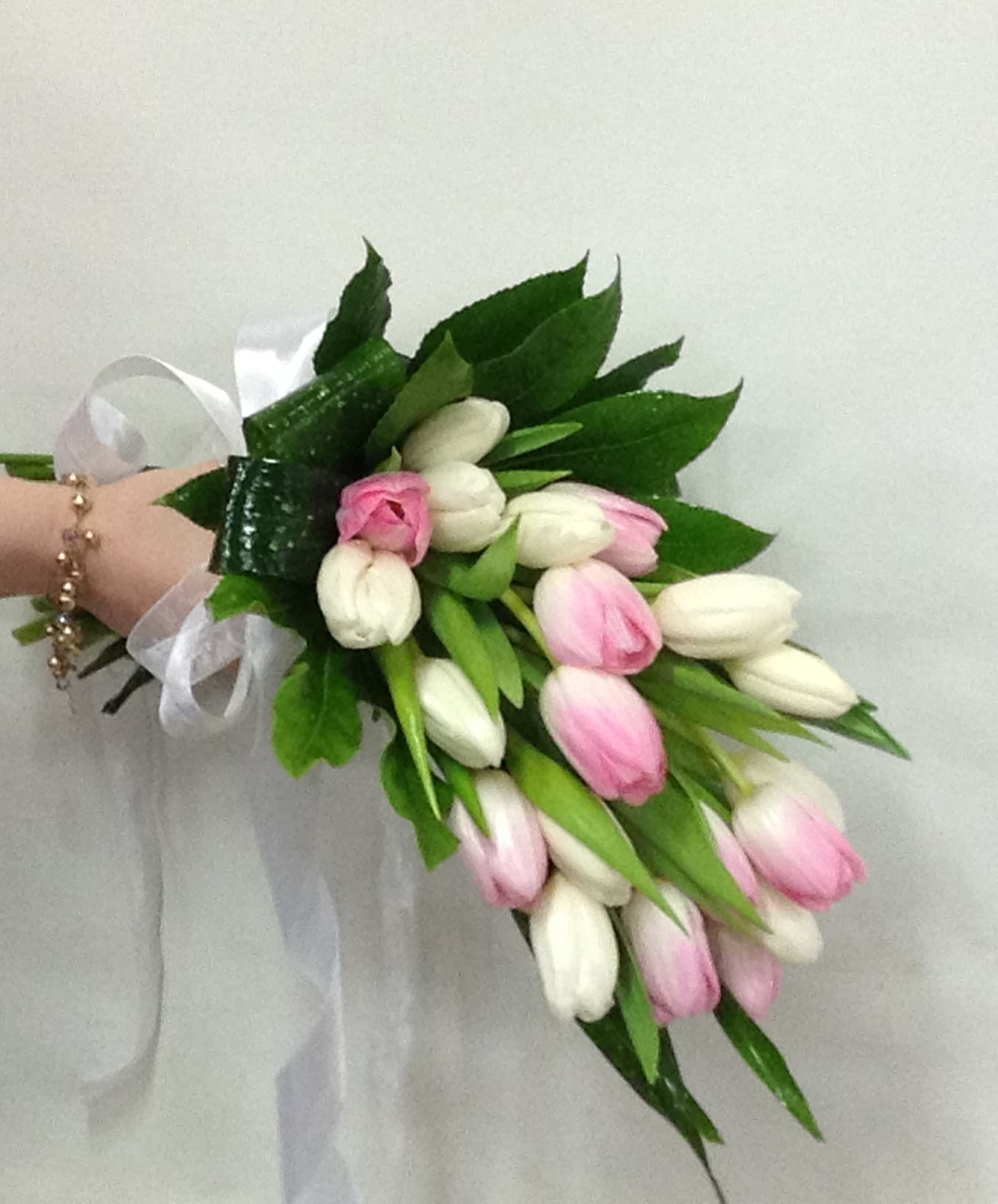 זר מאורך מטוליפים