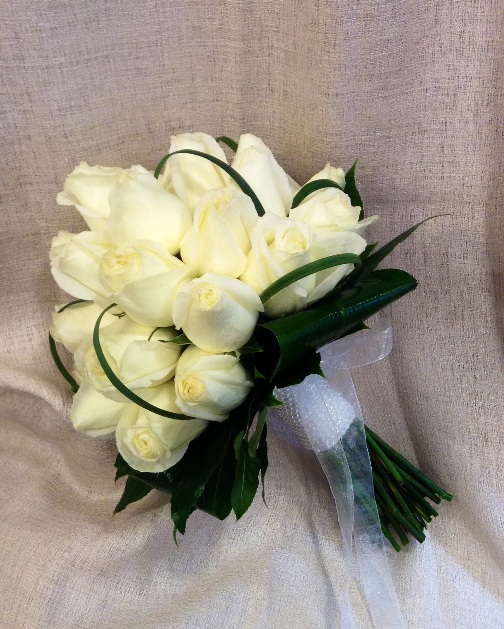 זר כלה עגול אלגנטי