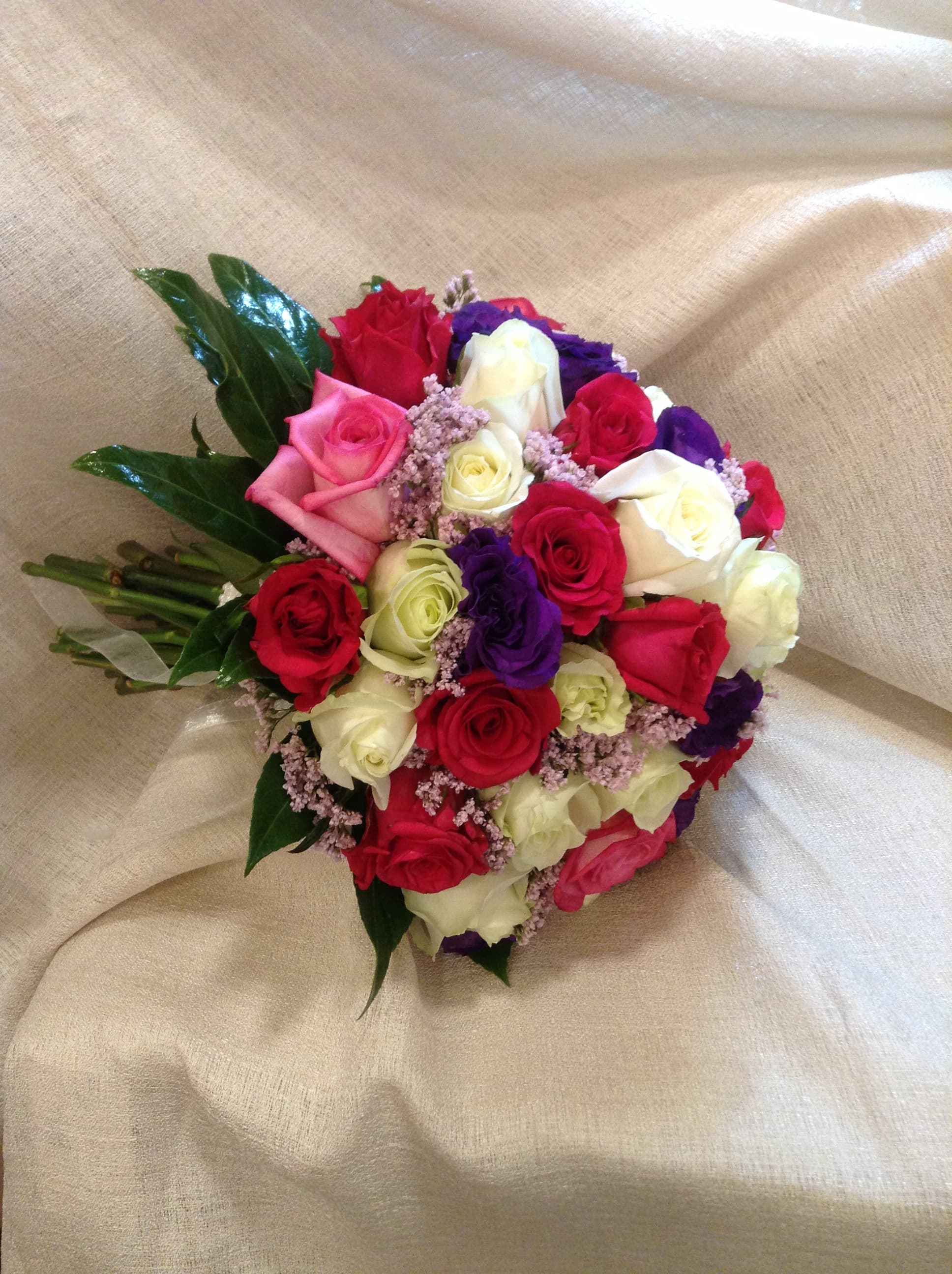 זר כלה עגול צבעוני