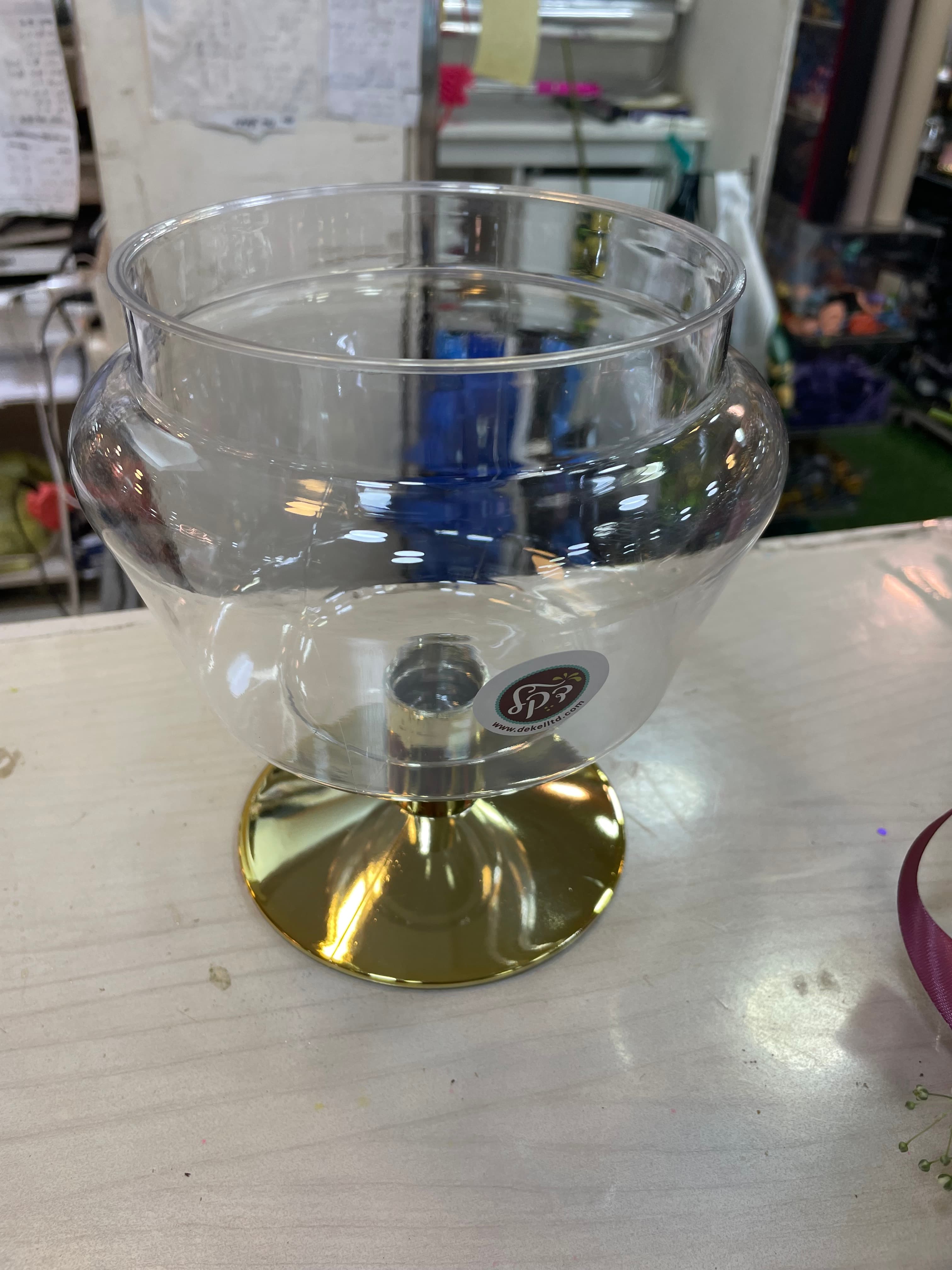 וזה פלסטיק על רגל