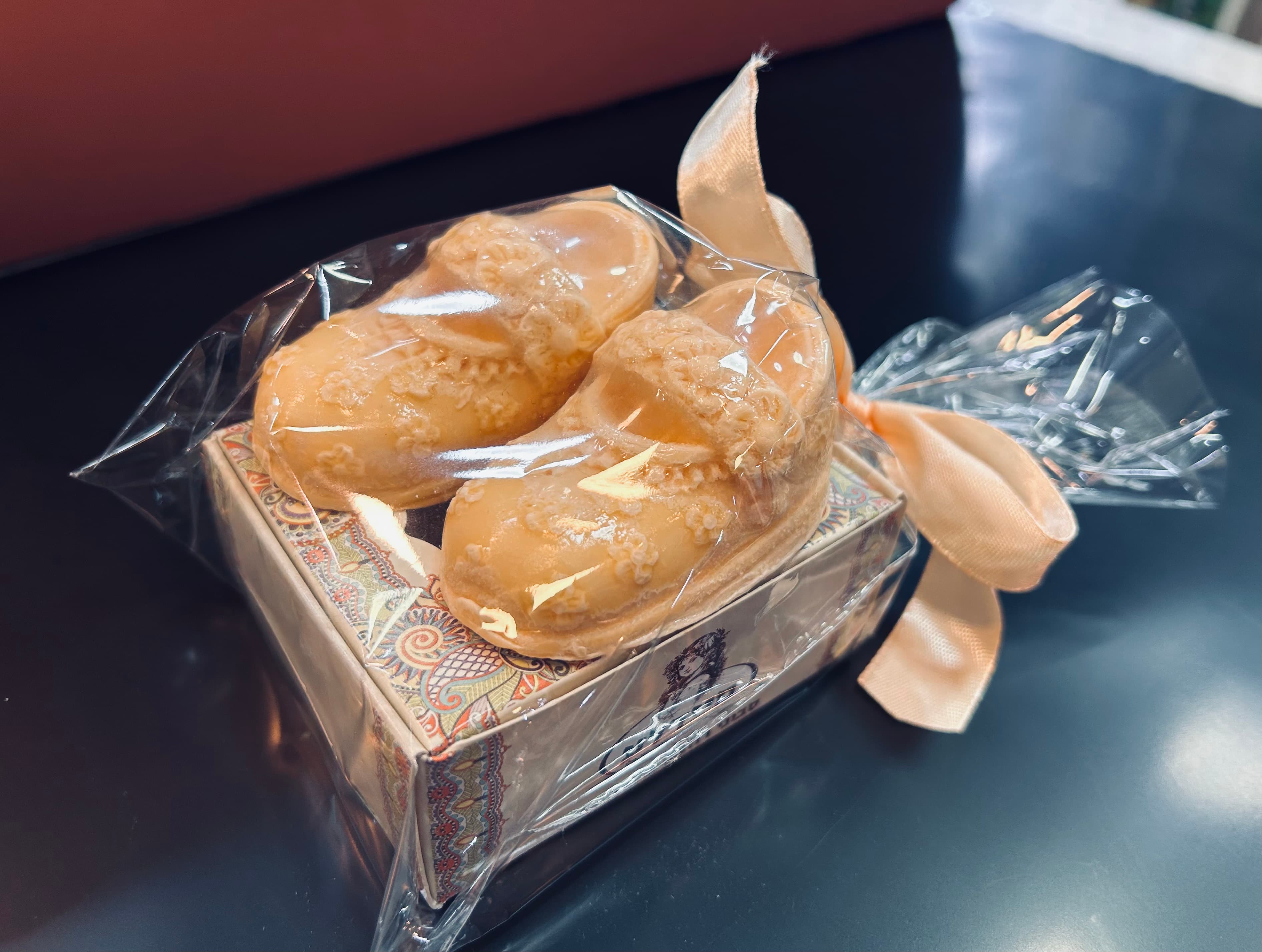 סבון בצורת נעלי תינוק